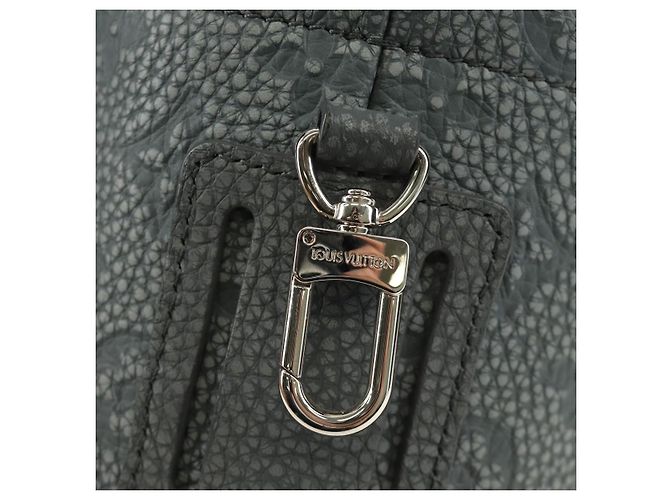LOUIS VUITTON Taurillon Clemence Climbing Chalk Nano Bag M81572 Auth 185487SAM Marrone - vista 19