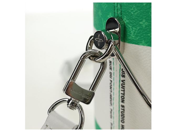 LOUIS VUITTON LV Painted Can Shoulder Bag PVC Leather Green M81592 Auth 184971SM Verde - vista 21