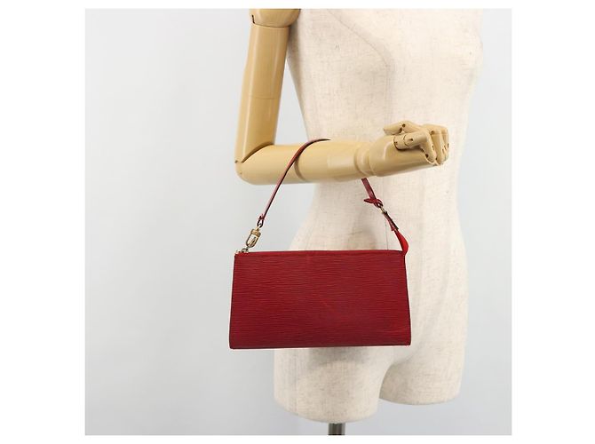 LOUIS VUITTON Epi Pochette Accessoires Cartera Roja M52947 LV Auth 184334 - vista 20