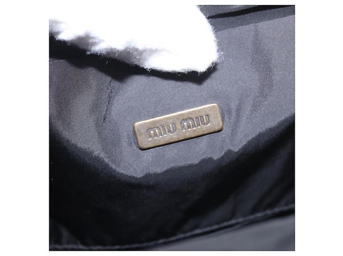 Borsa Miu Miu in raso nero e oro Auth 187043A D'oro - vista 19