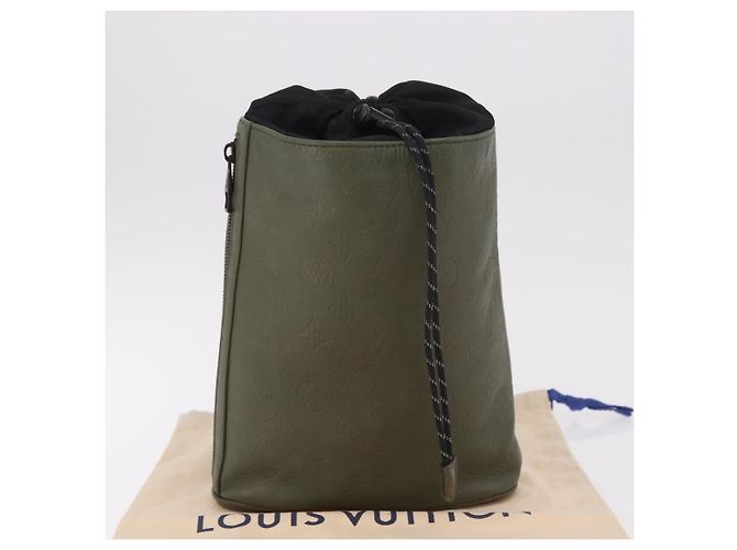 LOUIS VUITTON Borsa a tracolla Monogram Shadow Chalk Green M44634 LV Auth 186190M Verde Monogramma - vista 12