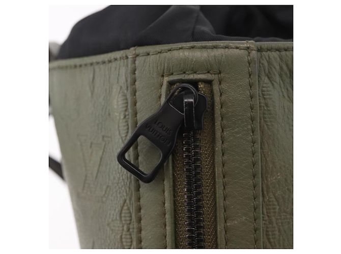 LOUIS VUITTON Borsa a tracolla Monogram Shadow Chalk Green M44634 LV Auth 186190M Verde Monogramma - vista 18