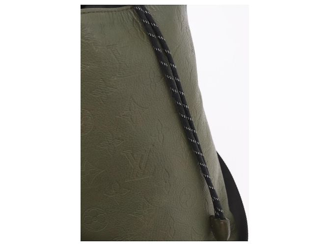 LOUIS VUITTON Borsa a tracolla Monogram Shadow Chalk Green M44634 LV Auth 186190M Verde Monogramma - vista 19