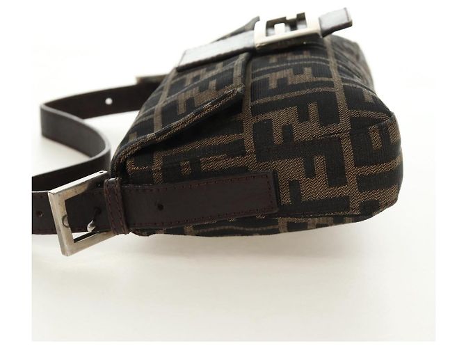 FENDI Zucca Canvas Mamma Baguette Shoulder Bag Black Brown Auth 186044SAM Marrone Nero - vista 3