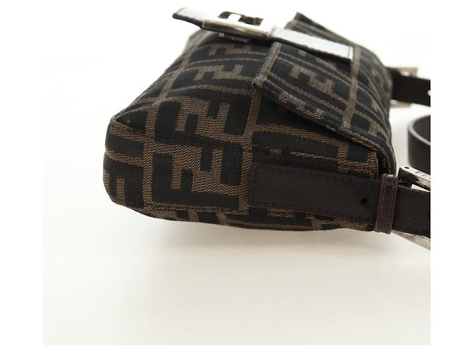 FENDI Zucca Canvas Mamma Baguette Shoulder Bag Black Brown Auth 186044SAM Marrone Nero - vista 4