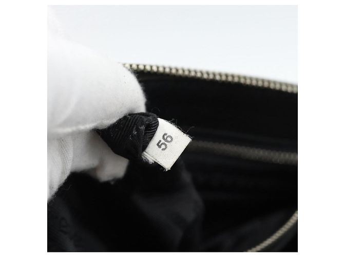 Clutch PRADA in pelle nera con dettagli argento Auth ka4774 Nero - vista 12
