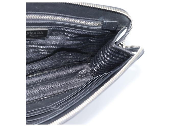 Clutch PRADA in pelle nera con dettagli argento Auth ka4774 Nero - vista 17