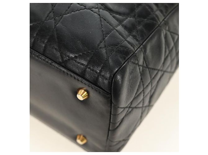 Borsa Christian Dior Canage Lady Dior in pelle di agnello nera e oro Auth 185302M Nero D'oro - vista 17