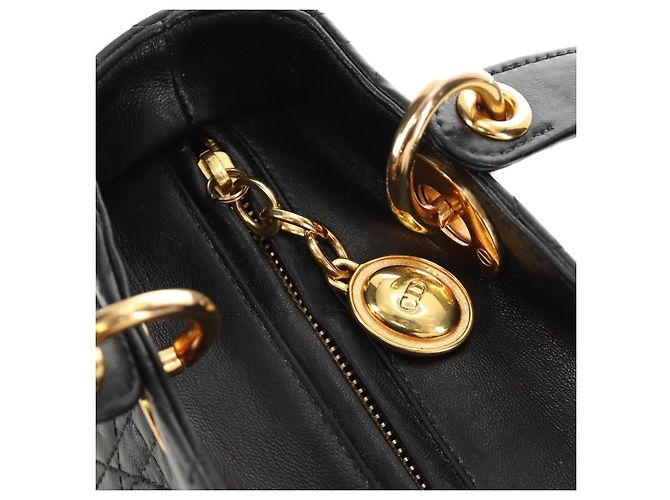 Borsa Christian Dior Canage Lady Dior in pelle di agnello nera e oro Auth 185302M Nero D'oro - vista 18