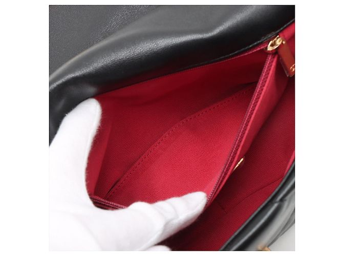 CHANEL 19 Medium gesteppte Lammleder Handtasche Schwarz - Ansicht 10