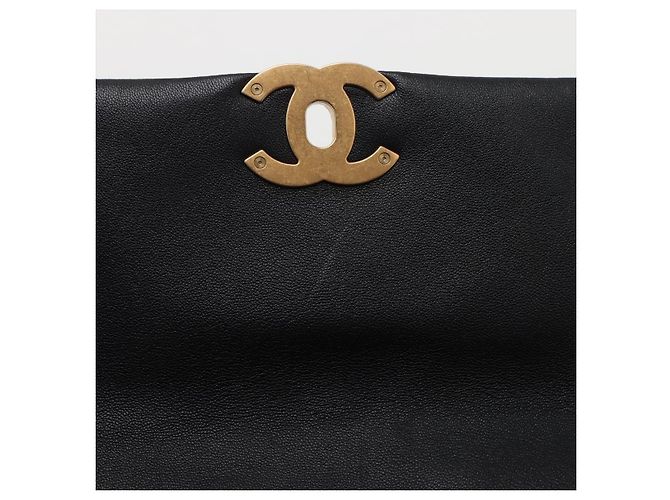 CHANEL 19 Medium gesteppte Lammleder Handtasche Schwarz - Ansicht 13