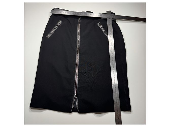 Autre Marque Armani Collezioni schwarzer Midirock mit Ledergürtel - Ansicht 4