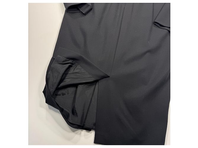 Max Mara Midi-Kleid mit V-Ausschnitt aus schwarzer Wollmischung - Ansicht 8