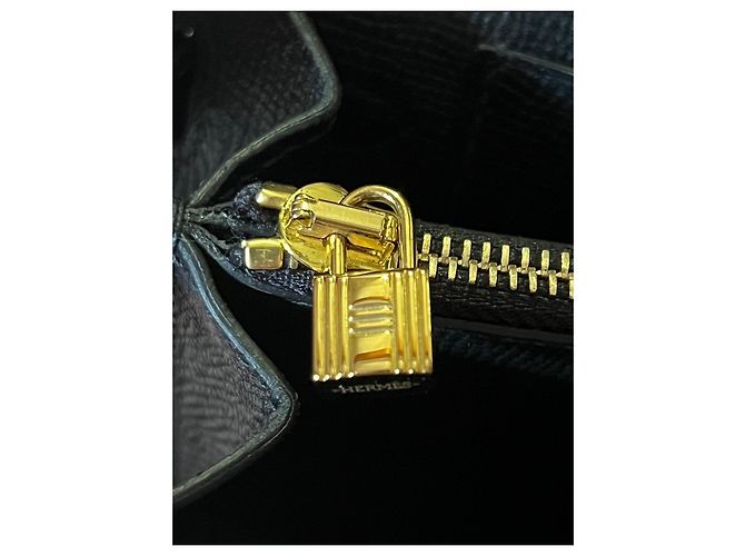 Hermès Kelly To Go Clutch in Vitello Epsom Nero - vista 16