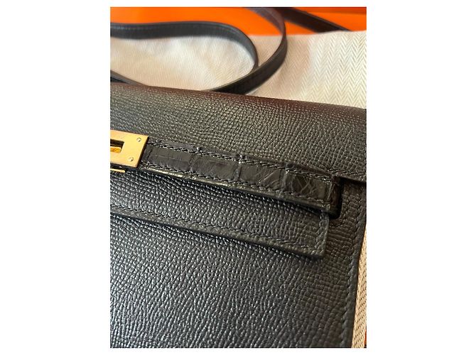 Hermès Kelly To Go Clutch in Vitello Epsom Nero - vista 6