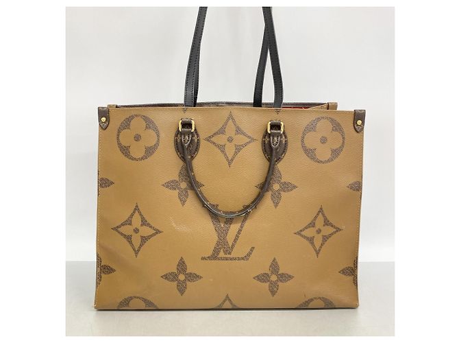 Borsa Tote Louis Vuitton Monogram Giant Reverse OnTheGo GM Marrone - vista 12