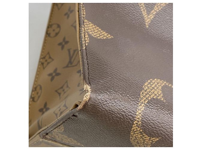 Borsa Tote Louis Vuitton Monogram Giant Reverse OnTheGo GM Marrone - vista 6