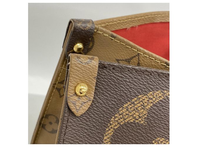 Borsa Tote Louis Vuitton Monogram Giant Reverse OnTheGo GM Marrone - vista 7
