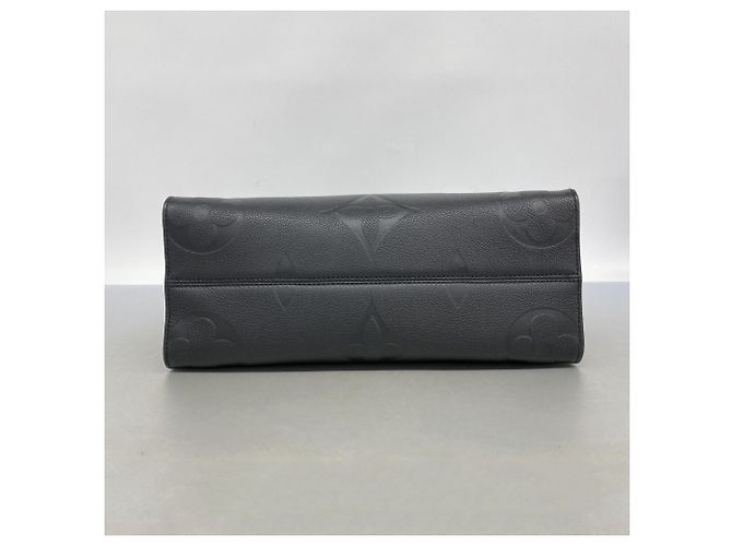Borsa Tote Louis Vuitton Monogram Empreinte OnTheGo MM Nero - vista 3