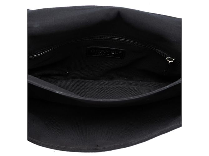 Chanel Black Striped Canvas Reissue 2.55 Single Flap - vista 4