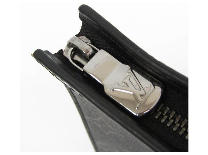 Pochette Voyage MM Monogram Eclipse Louis Vuitton Bolsa Clutch Monograma - vista 11