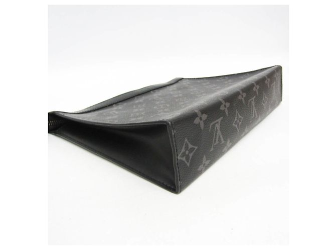 Pochette Voyage MM Monogram Eclipse Louis Vuitton Bolsa Clutch Monograma - vista 9