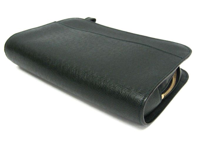 Clutch da uomo Louis Vuitton Taiga Baikal M30184 - vista 2