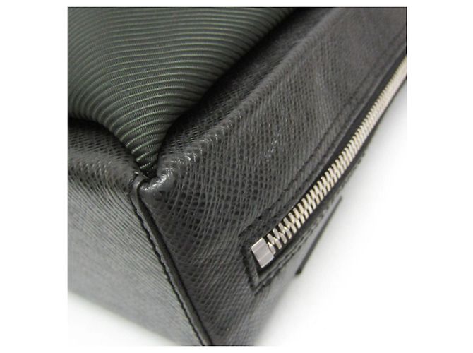Borsa a tracolla Louis Vuitton Taiga Beluga da uomo Grigio - vista 5