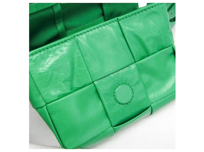 Borsa a tracolla in pelle verde Intrecciato Cassette Bottega Veneta - vista 12