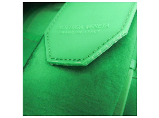Borsa a tracolla in pelle verde Intrecciato Cassette Bottega Veneta - vista 13
