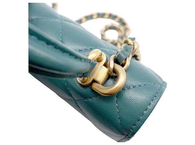 Portafoglio con catena in agnello verde Chanel - vista 10