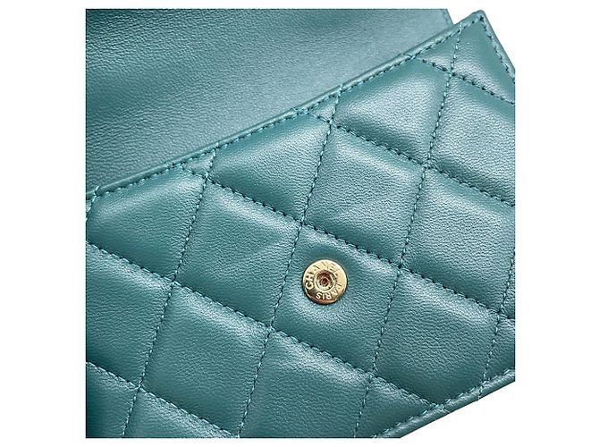 Portafoglio con catena in agnello verde Chanel - vista 7