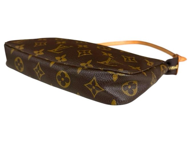 Borsa Louis Vuitton Pochette Accessoires Marrone - vista 7
