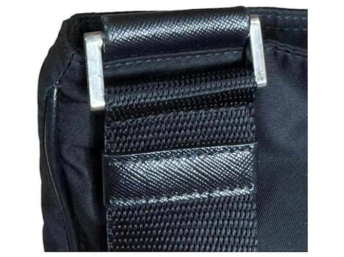 Borsa a tracolla in nylon Prada Nero - vista 16