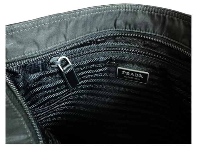 Borsa a tracolla in nylon Prada Nero - vista 9