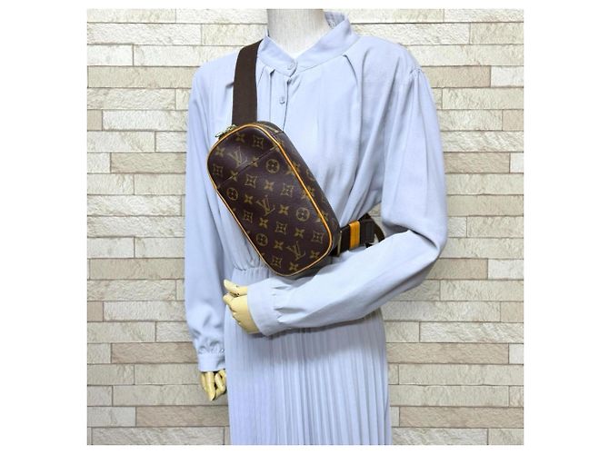 Zaino Louis Vuitton Pochette Gange Monogram Marrone - vista 2