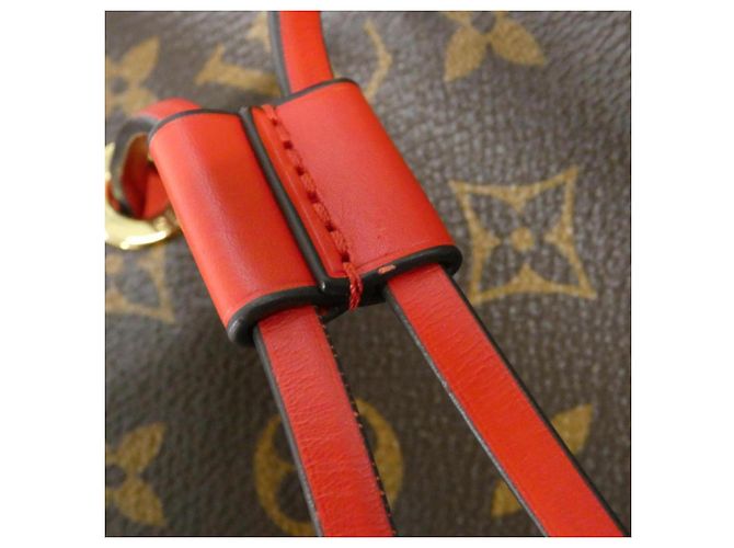 Néonoé Borsa a tracolla Louis Vuitton Monogram Neo Noe MM M44021 Marrone Rosso - vista 5