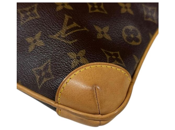 Borsa a Spalla Louis Vuitton Coussin GM Monogram Marrone - vista 10