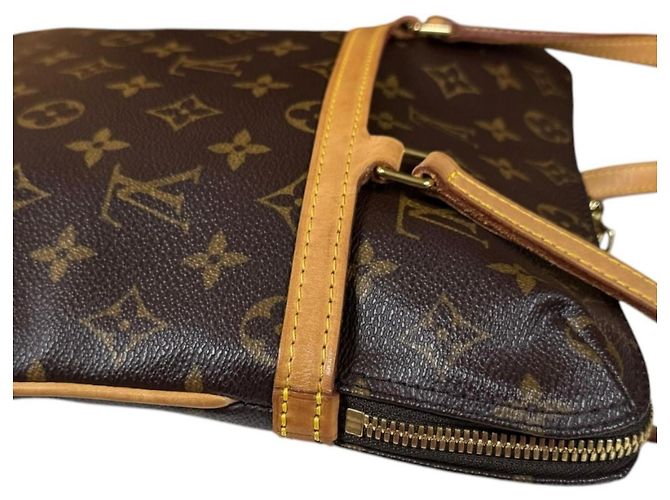 Borsa a Spalla Louis Vuitton Coussin GM Monogram Marrone - vista 12