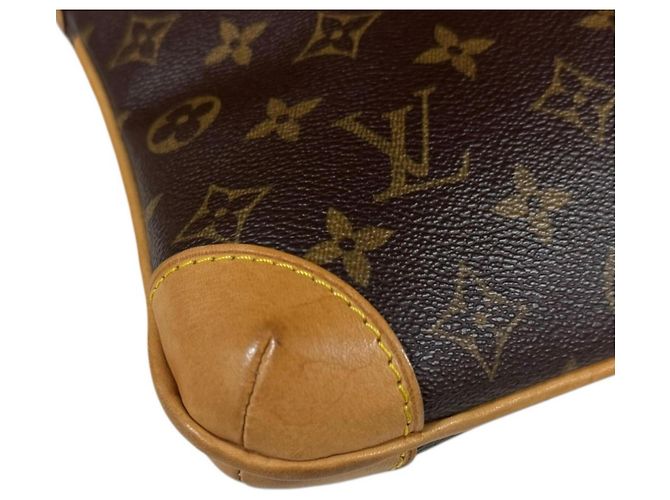 Borsa a Spalla Louis Vuitton Coussin GM Monogram Marrone - vista 9