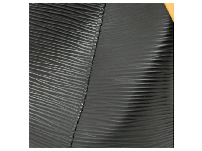 Néonoé Borsa a Spalla Louis Vuitton Epi Neo Noe BB M52853 Nero D'oro - vista 4