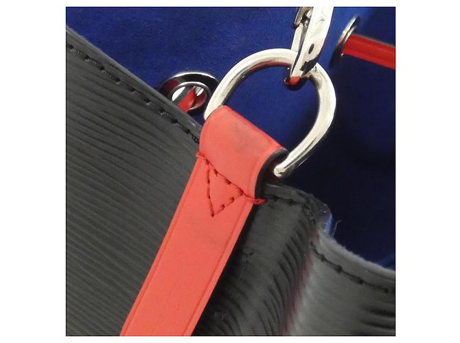 Néonoé Borsa a Spalla Louis Vuitton Epi Neo Noe BB M52853 Nero D'oro - vista 7