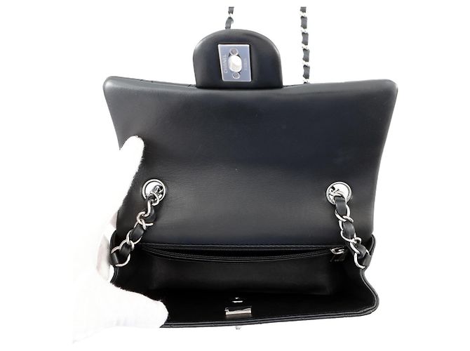 Timeless Borsa a Spalla Chanel Mini Matelassé Chain Nero - vista 5