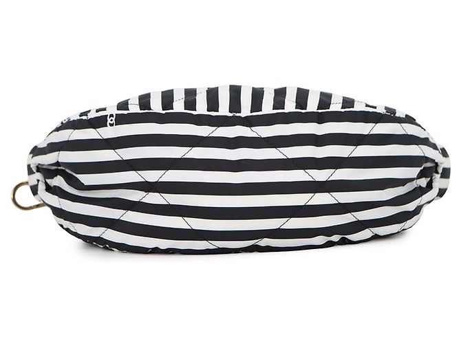 Borsa Hobo Chanel Coco Beach Mark Large in Nylon Nero Bianco - vista 3