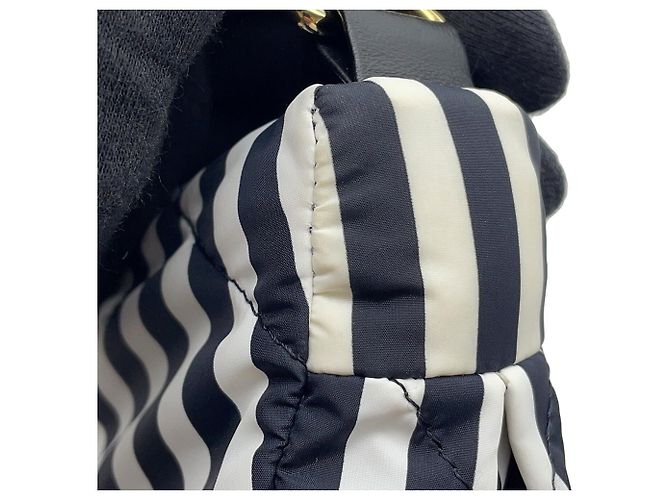 Borsa Hobo Chanel Coco Beach Mark Large in Nylon Nero Bianco - vista 8