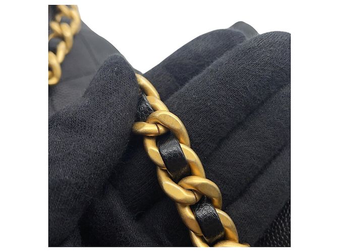 Borsa a tracolla con catena in pelle di vitello martellata nera Chanel Nero - vista 10