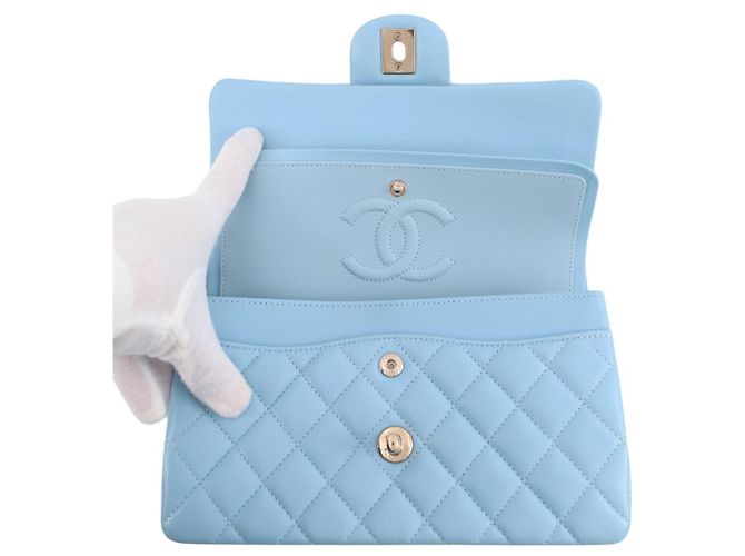 Borsa Chanel in pelle di vitello martellata azzurro cielo Blu chiaro - vista 6
