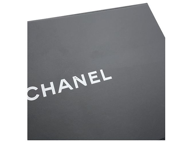 Borsa a tracolla Chanel Matelassé con catena Porpora - vista 11