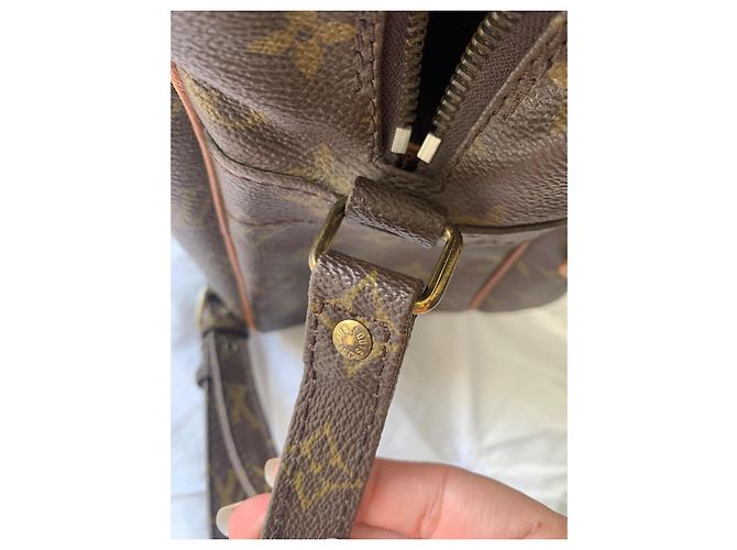 Borsa a tracolla Louis Vuitton Nile Monogram Marrone - vista 12