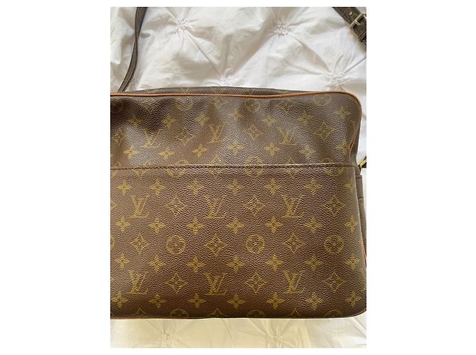 Borsa a tracolla Louis Vuitton Nile Monogram Marrone - vista 3